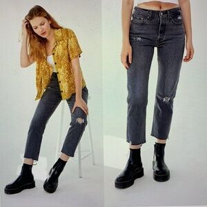 Levi’s Wedgie Straight Jeans 27